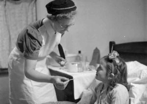 nursing vintage pic